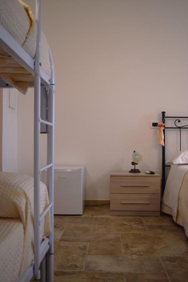 プルサーノ Le Mimose Bed & Breakfast エクステリア 写真
